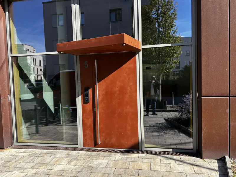 Frisch renoviertes und teilmöbliertes  Neubau  -Apartment mit 2 Zimmern in Berlin-Grünau — photo 1